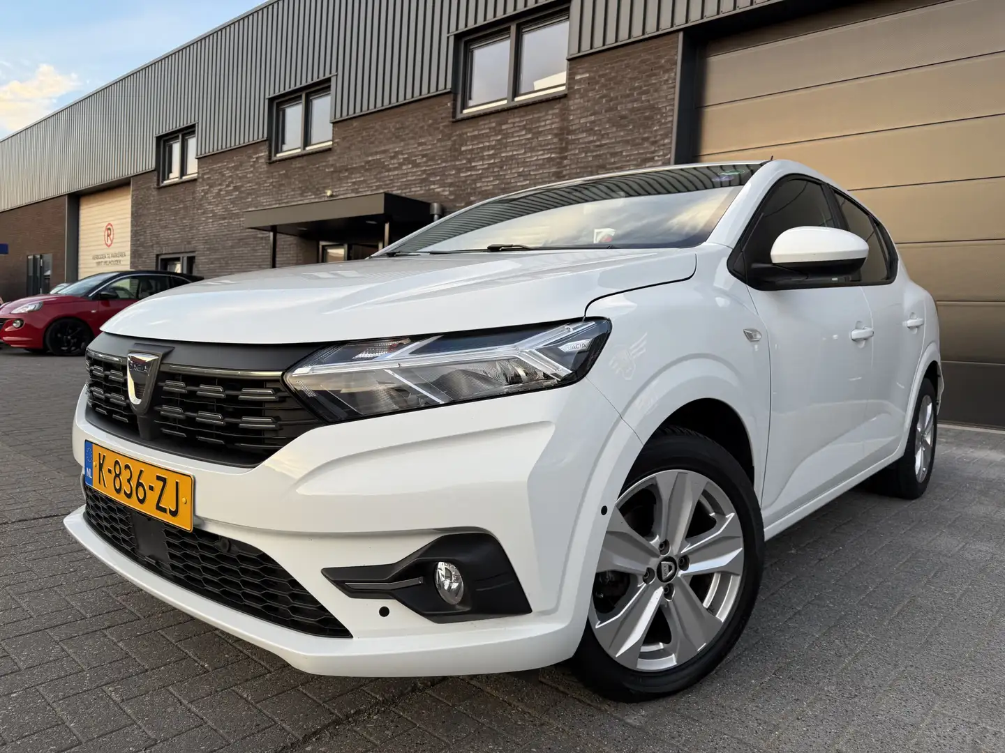 Dacia Sandero 1.0 TCe 100 Bi-Fuel Essential | 1E EIGENAAR | 12MN Wit - 2
