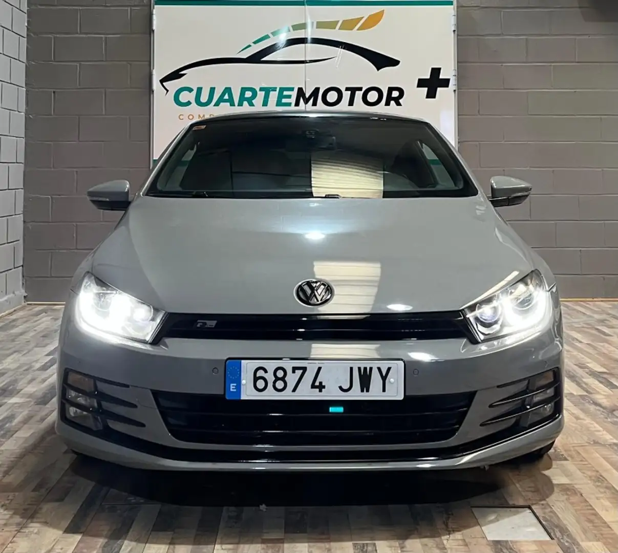 Volkswagen Scirocco 1.4 TSI BMT R-Line Grau - 2