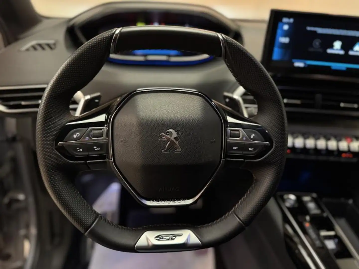Peugeot 3008 1.2i GT EAT8 **BLACK PACK** LED|GPS|PDC|CAM|CARPLA Gris - 2