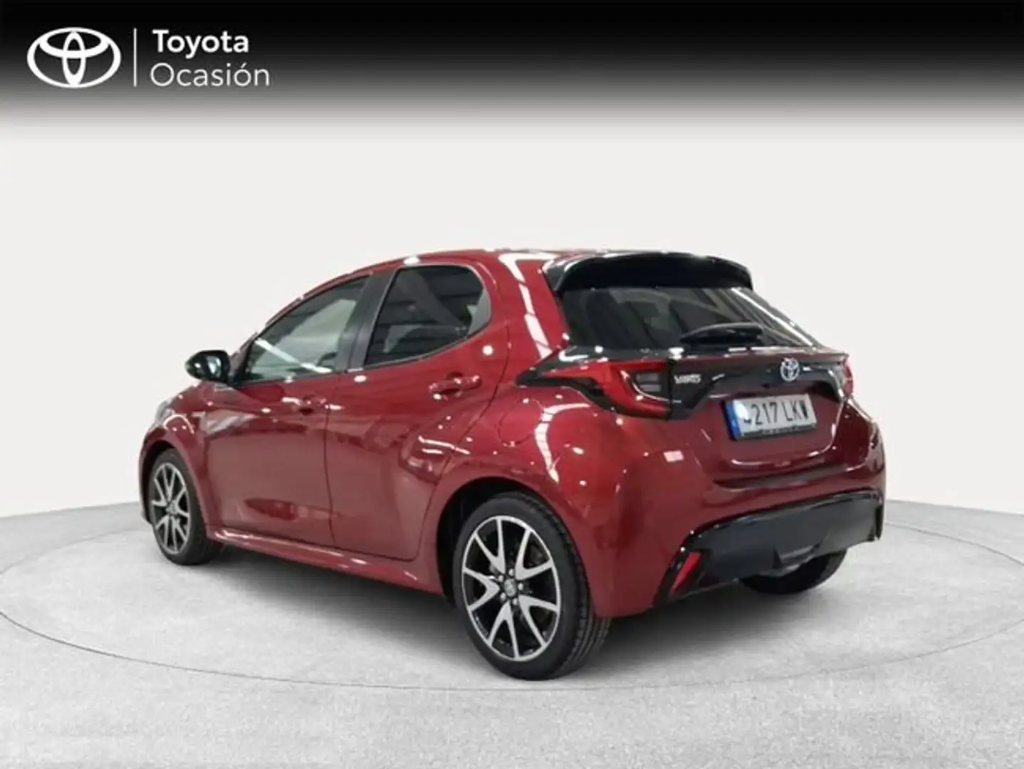 Toyota Yaris 1.5 120H Style Rojo - 2