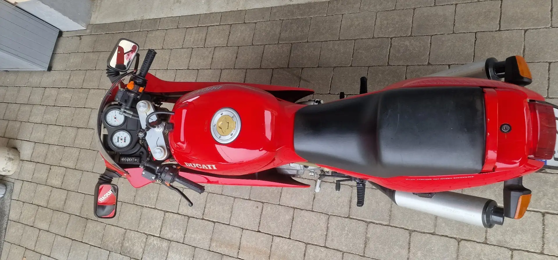 Ducati 750 SS crvena - 2