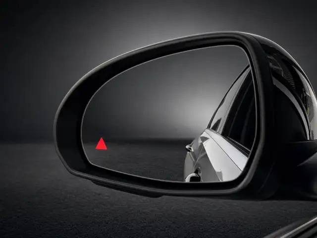 Mercedes-Benz C-Class view 10