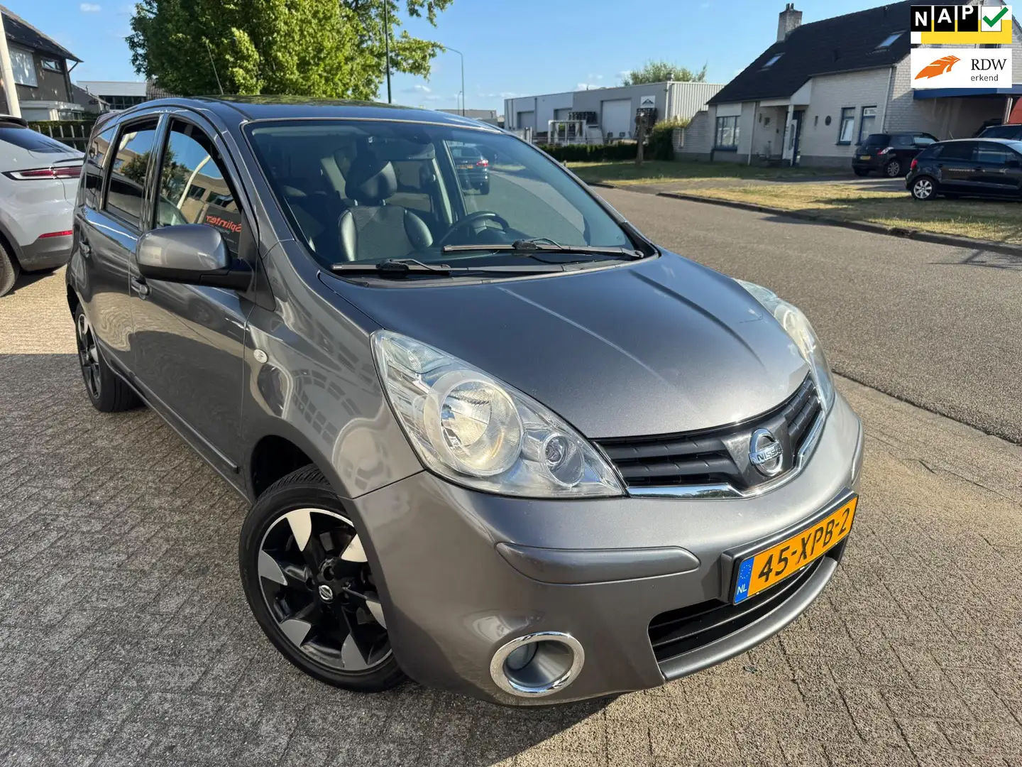 Nissan Note 1.6 Connect Edition Airco,1e Eigenaar,Trekhaak Grijs - 1