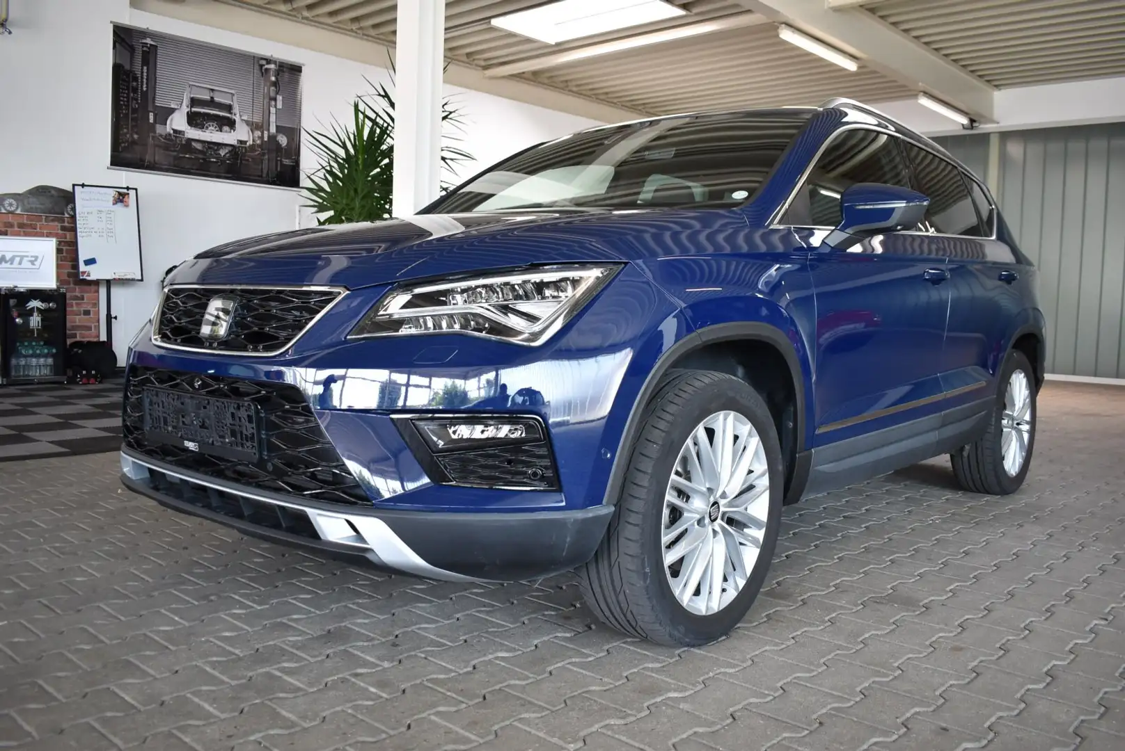 SEAT Ateca 1.4 TSI Xcellence 4Drive NAVI LED ACC Blau - 1