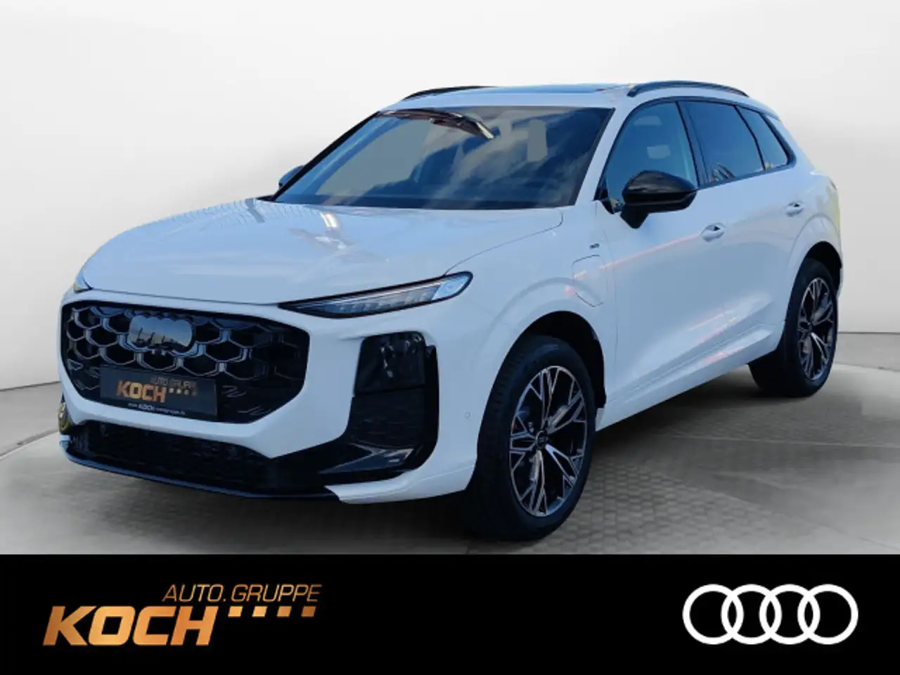 Audi Q3 SUV e-hybrid 200 kW S tronic — photo 1 of 17