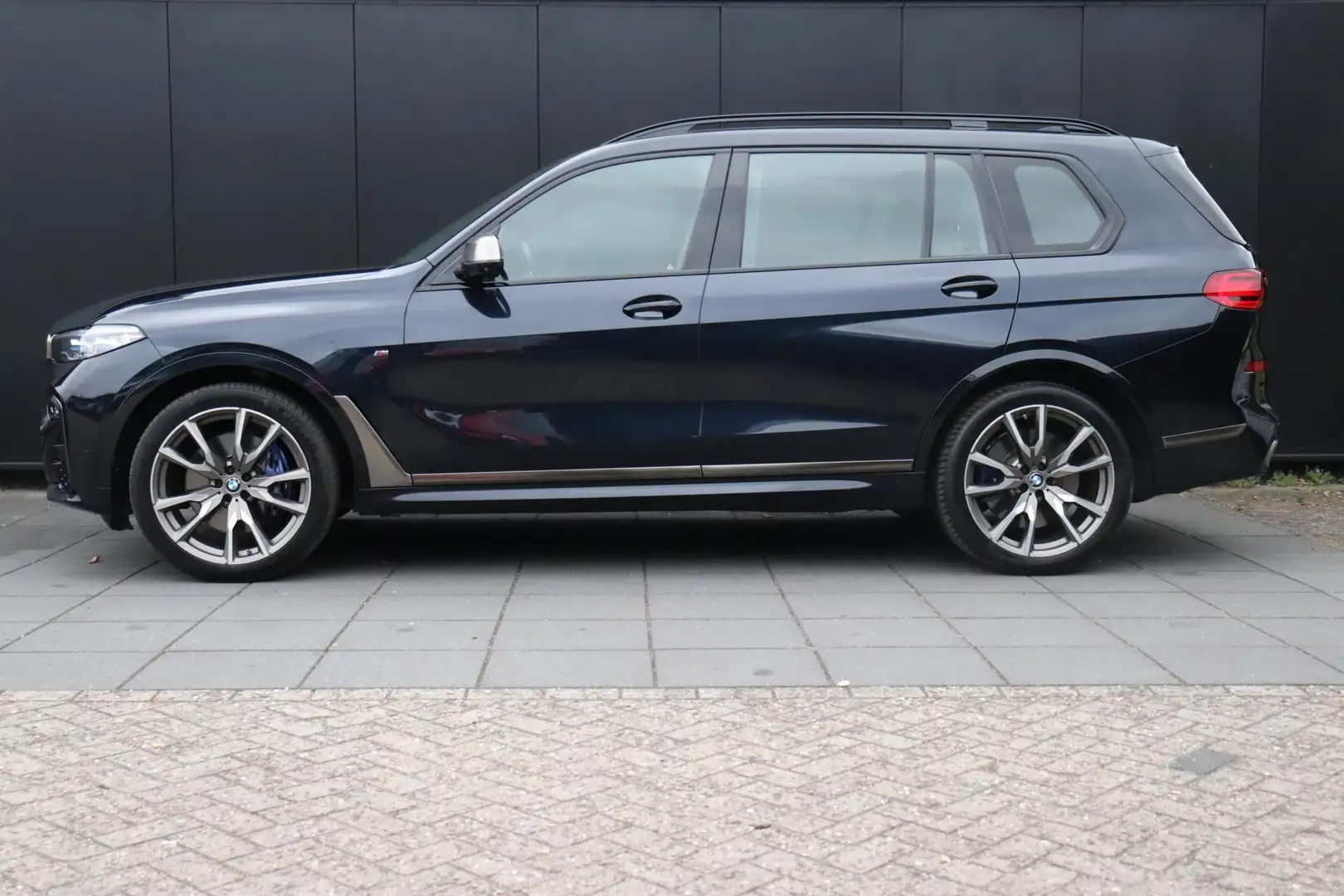 BMW X7 M50i High Executive | 531 PK | 7 PERS. | MEMORY | Zwart - 2