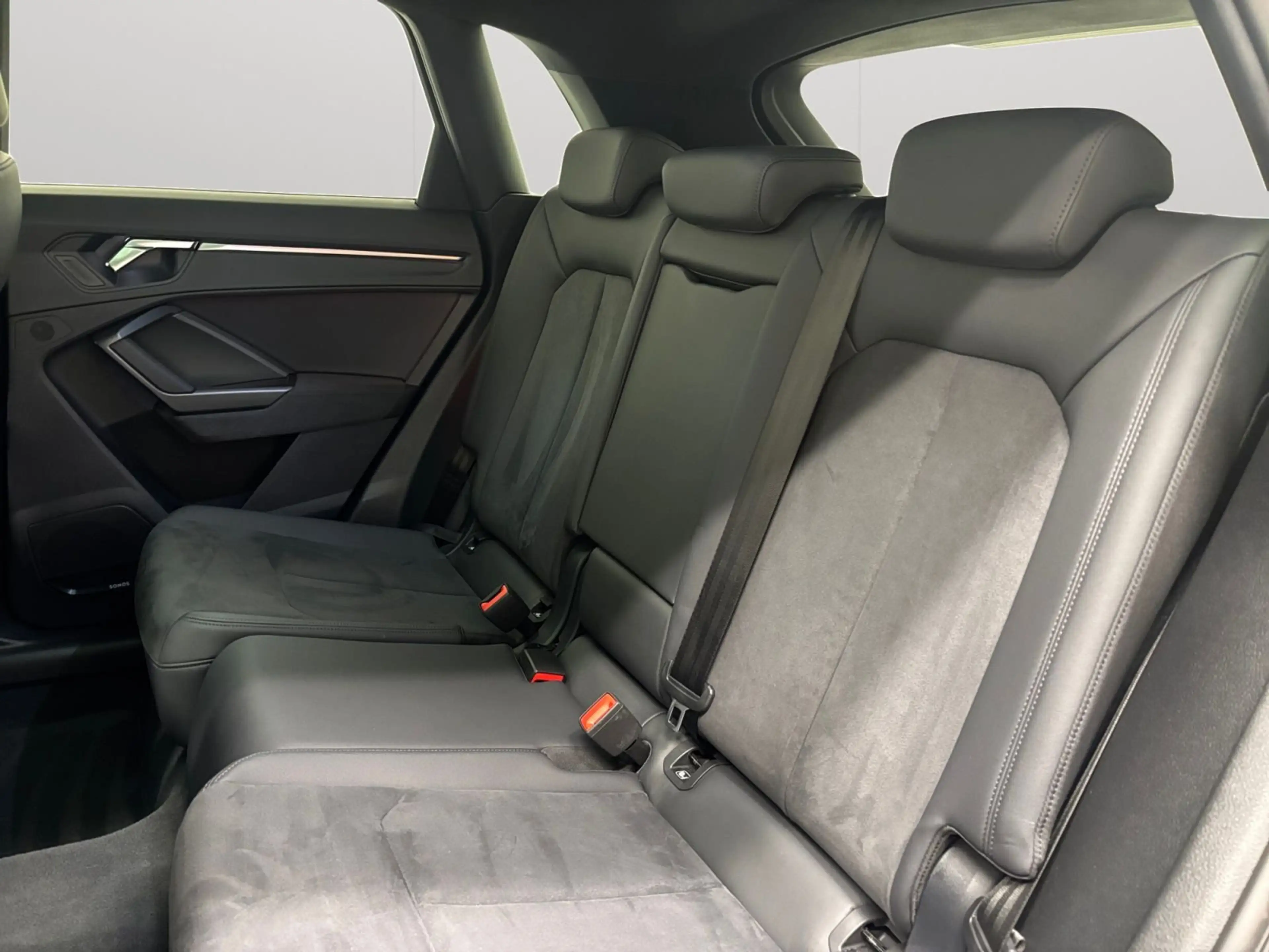 Audi RS Q3 2.5TFSI Quattro S-TRONIC Sonos Panodak Dig.Airco Alu21 Led — photo 9
