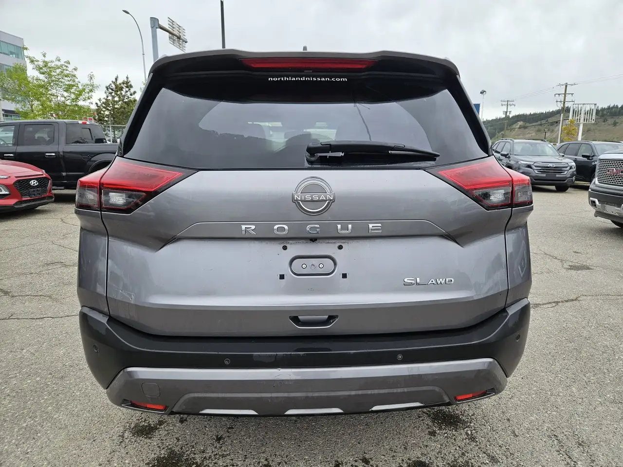 Nissan Rogue снимка Nissan Rogue