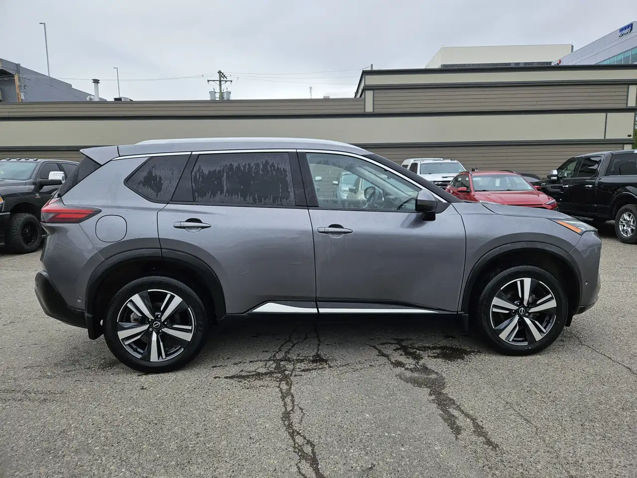 Nissan Rogue снимка Nissan Rogue