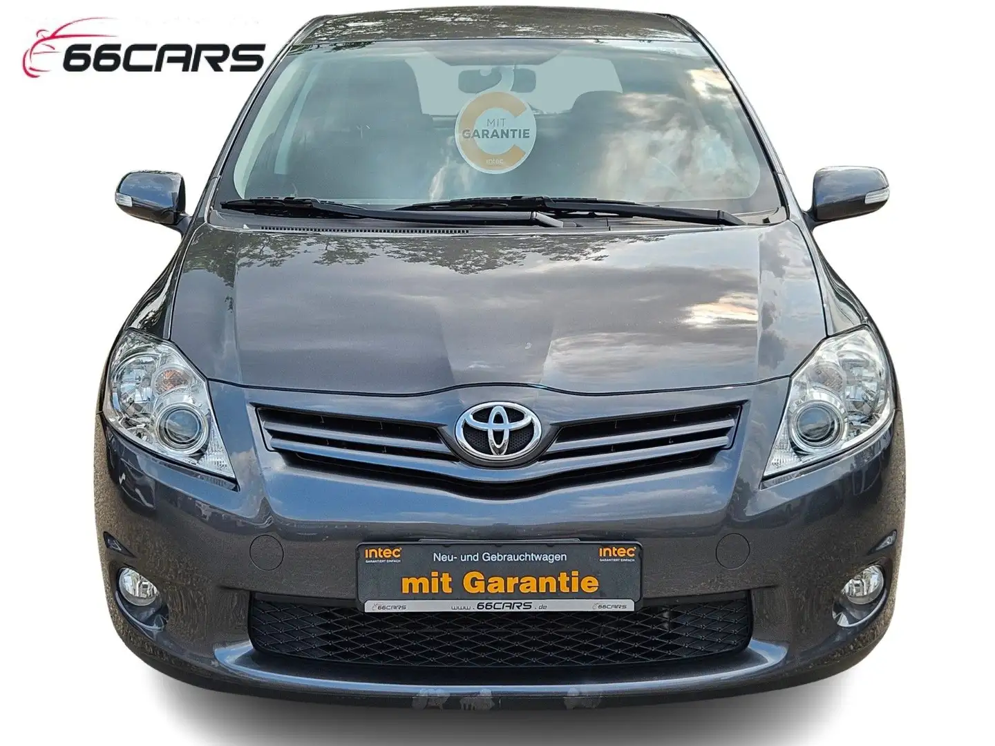 Toyota Auris Travel 1.3 VVT-i*Navi*Tempomat*Parkhilfe* Grau - 2