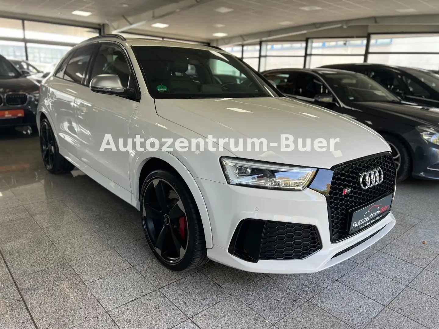 Audi RS Q3 2.5 TFSI quattro Pano/Spurhalte/Navi/Kamera Weiß - 2