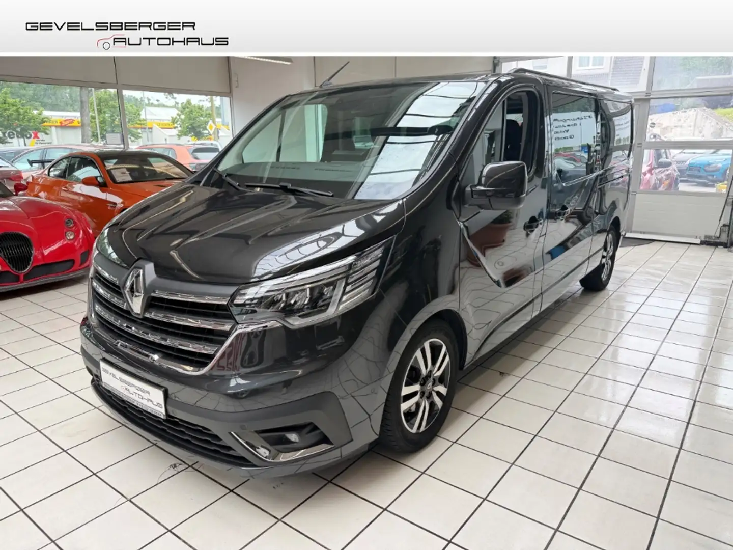 RENAULT Trafic