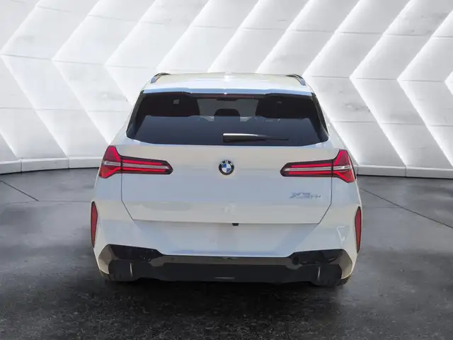 BMW X3 view 3
