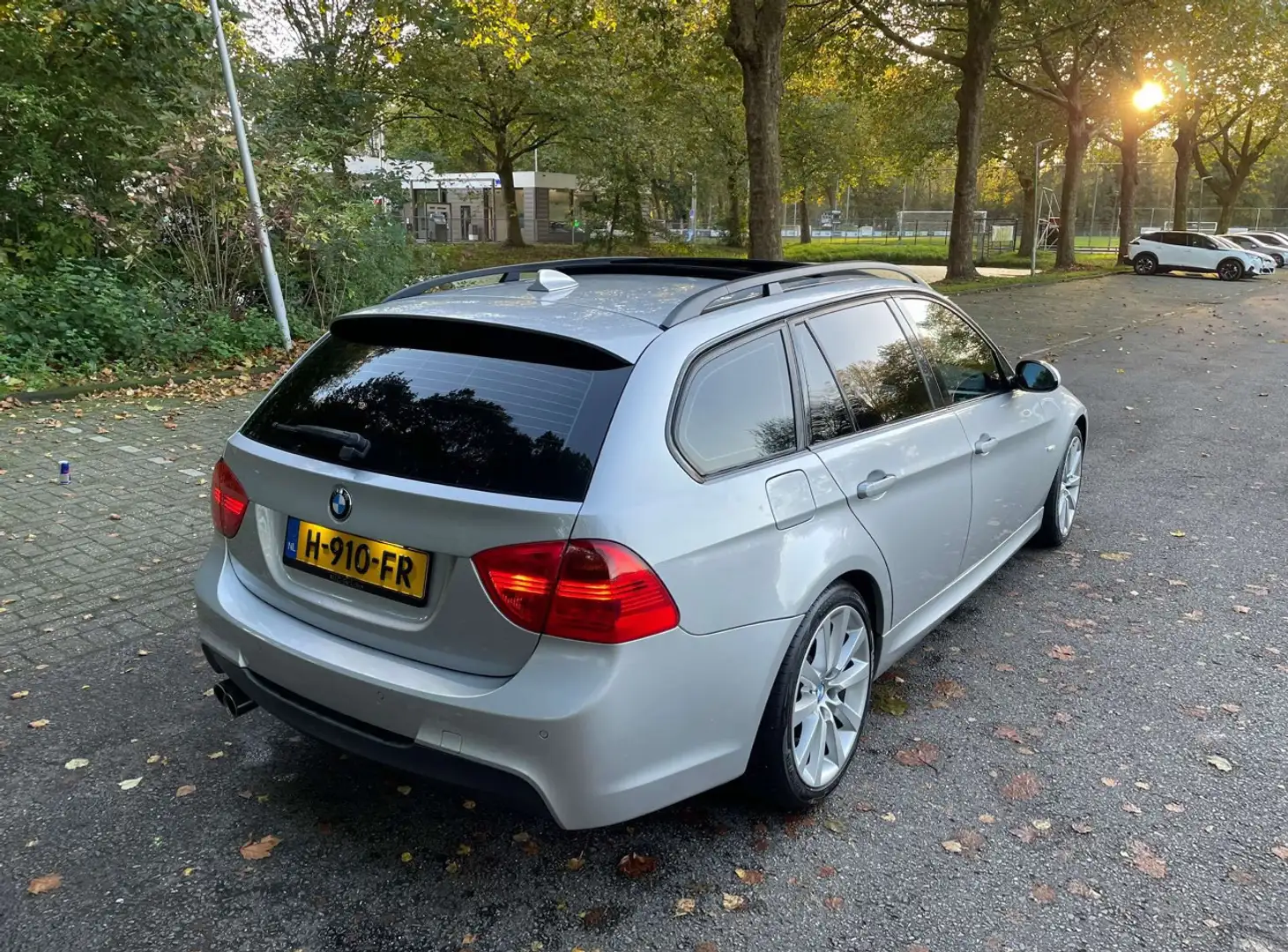 BMW 330 BMW 325xi E91 – M-pakket – 2006 Gris - 1