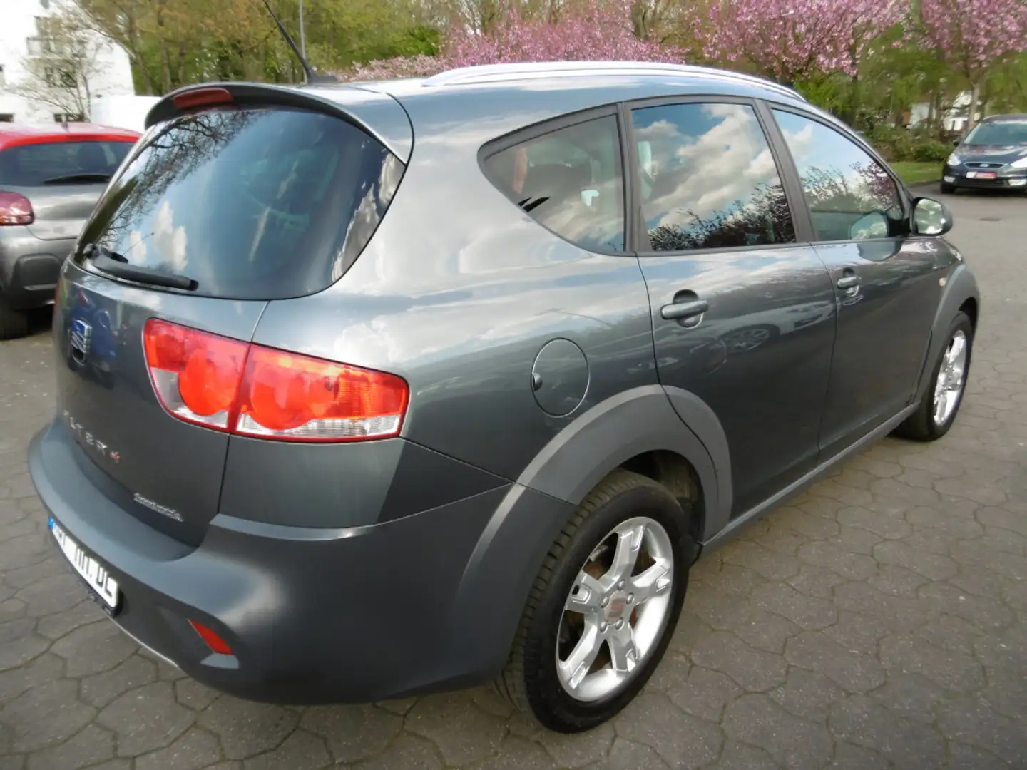 SEAT Altea XL 2.0 TDi Freetrack 4X4 Navi Xen Shzg PDC - 2