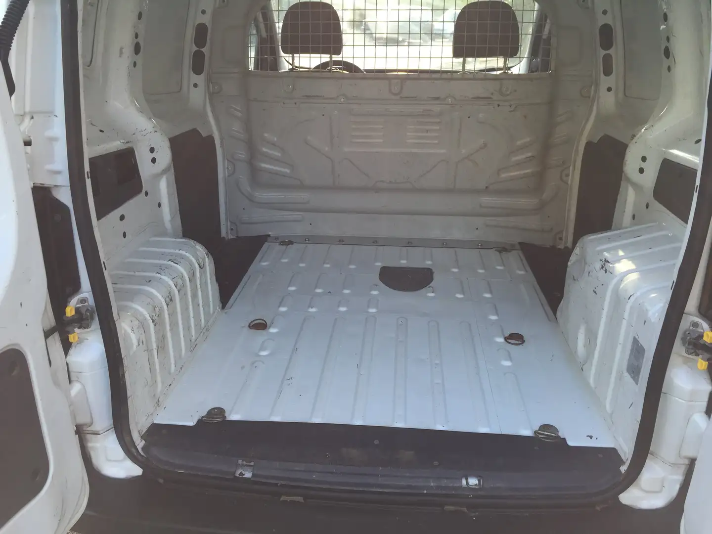 Citroen Nemo 1,4 mjet 50 KW FURGONE CAMBIO AUTOMATICO Blanco - 2