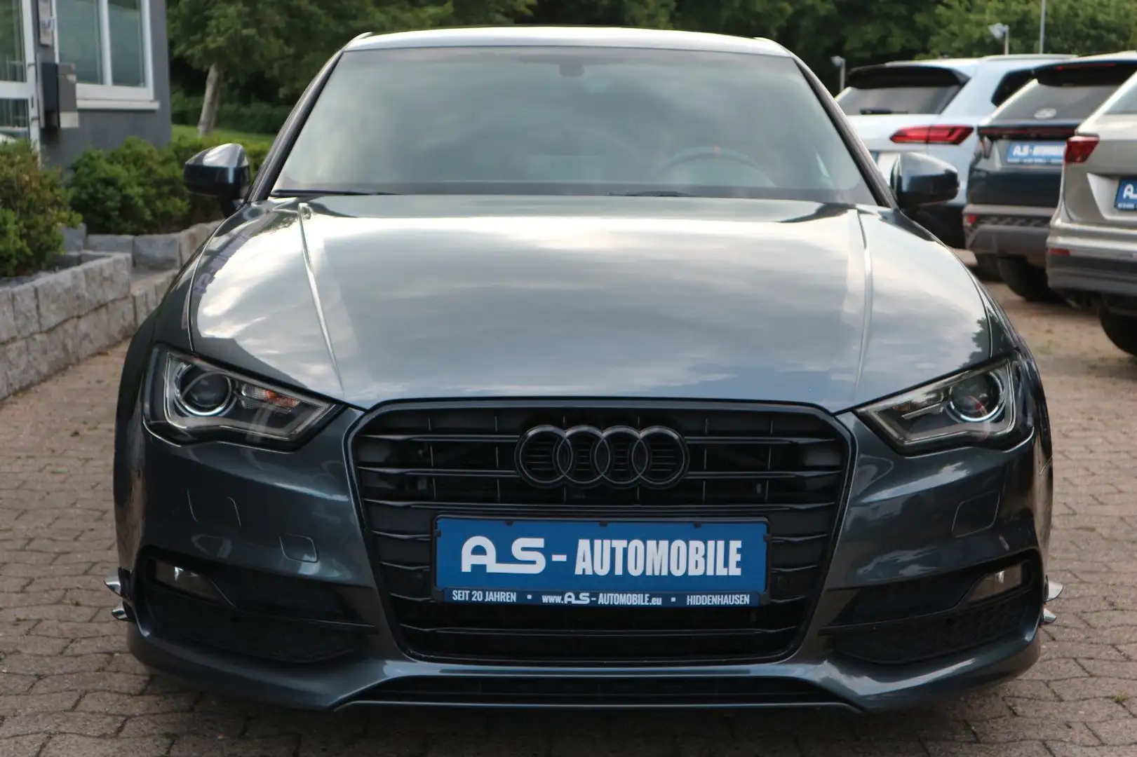 Audi A3 S line Sportpaket *2.HD/S-TRONIC/NAVI/TEMPO* Grau - 2