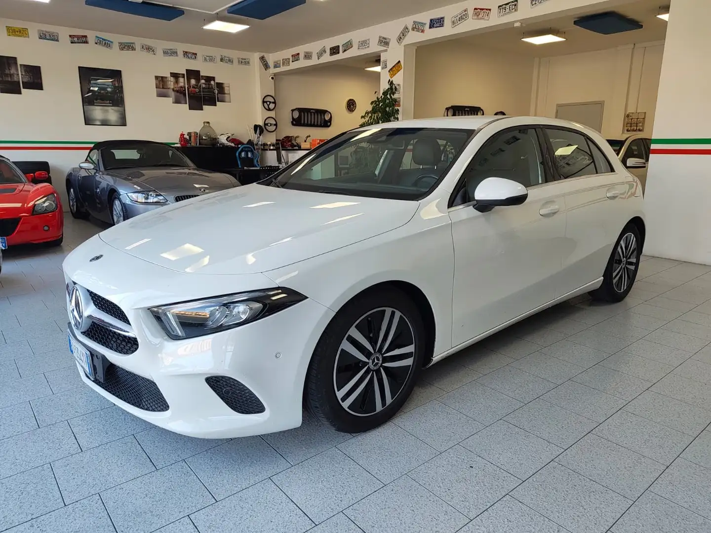 Mercedes-Benz A 180 d AUTOMATICA *NEOPATENTATI* Blanc - 1
