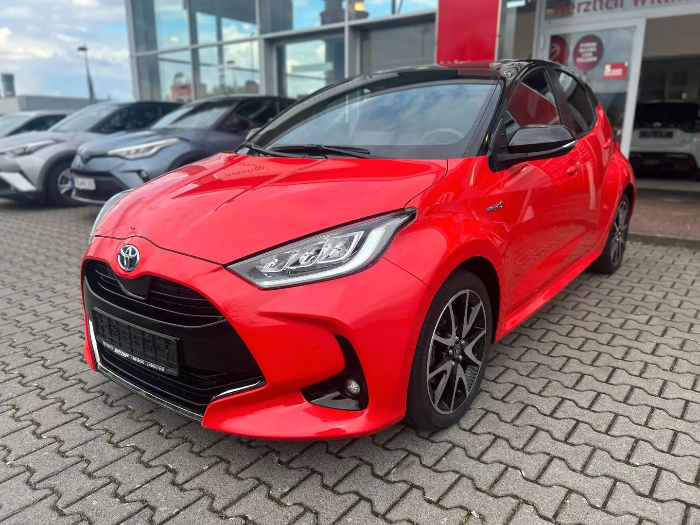 Toyota Yaris Hybrid Premiere Edition*SHZ*LED*HEAD UP* Rot - 1