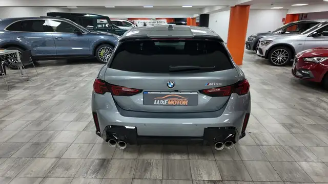 BMW 1 Series view 5