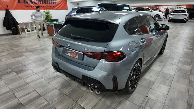 BMW 1 Series view 6