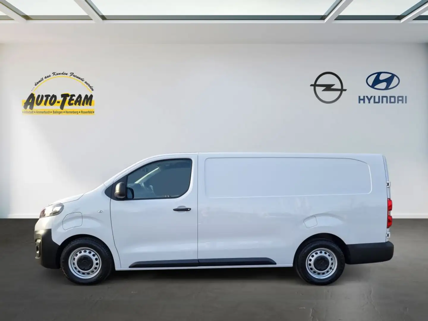 Opel Vivaro-e Cargo L (75-kWh) bijela - 2