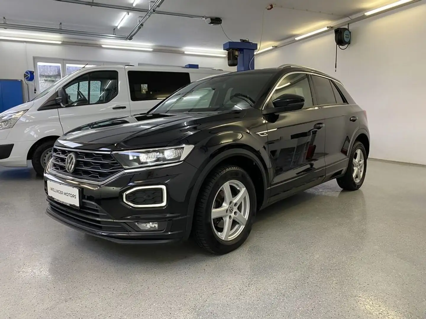 Volkswagen T-Roc Sport R-line DSG Schwarz - 1