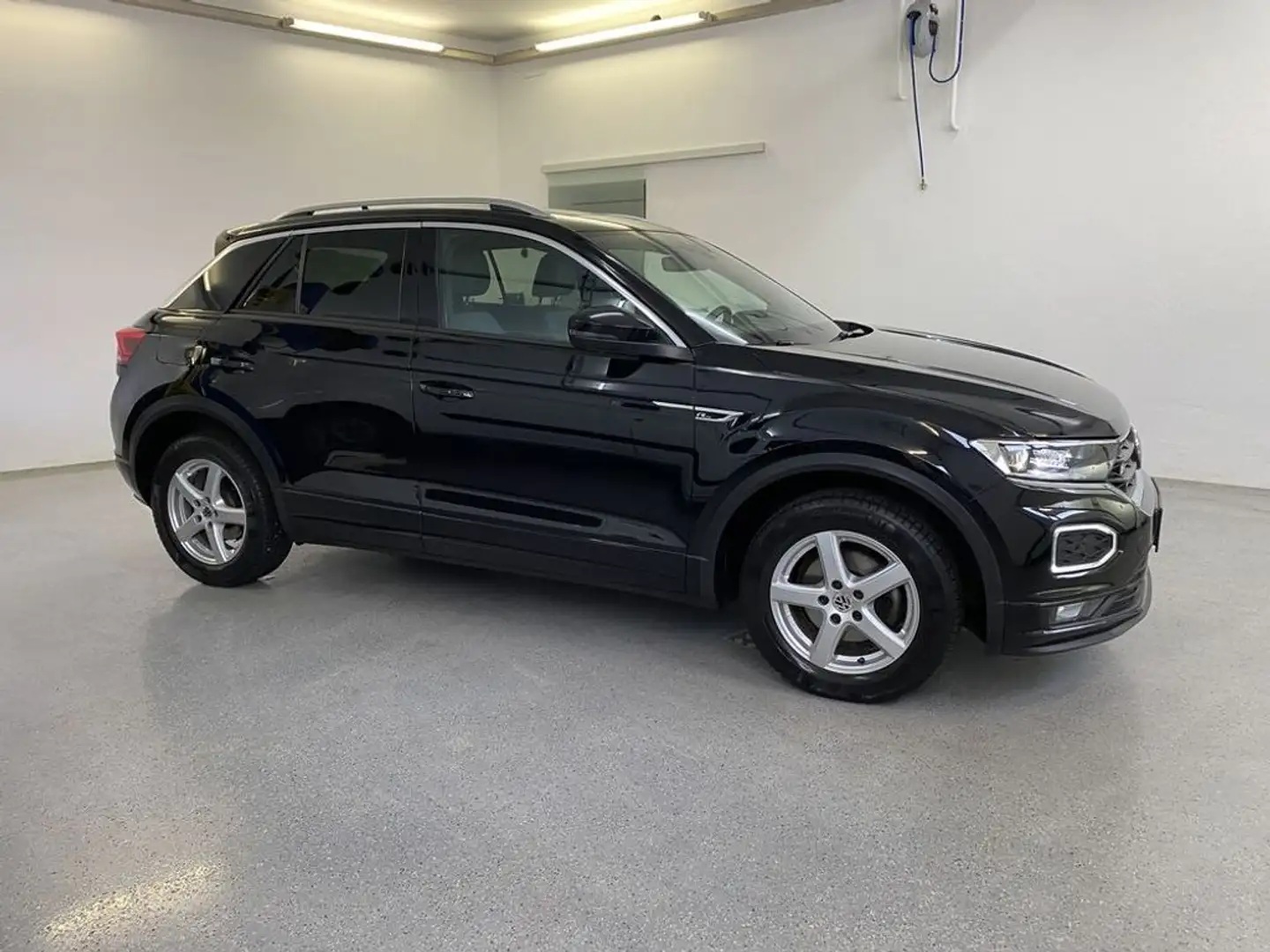 Volkswagen T-Roc Sport R-line DSG Schwarz - 2