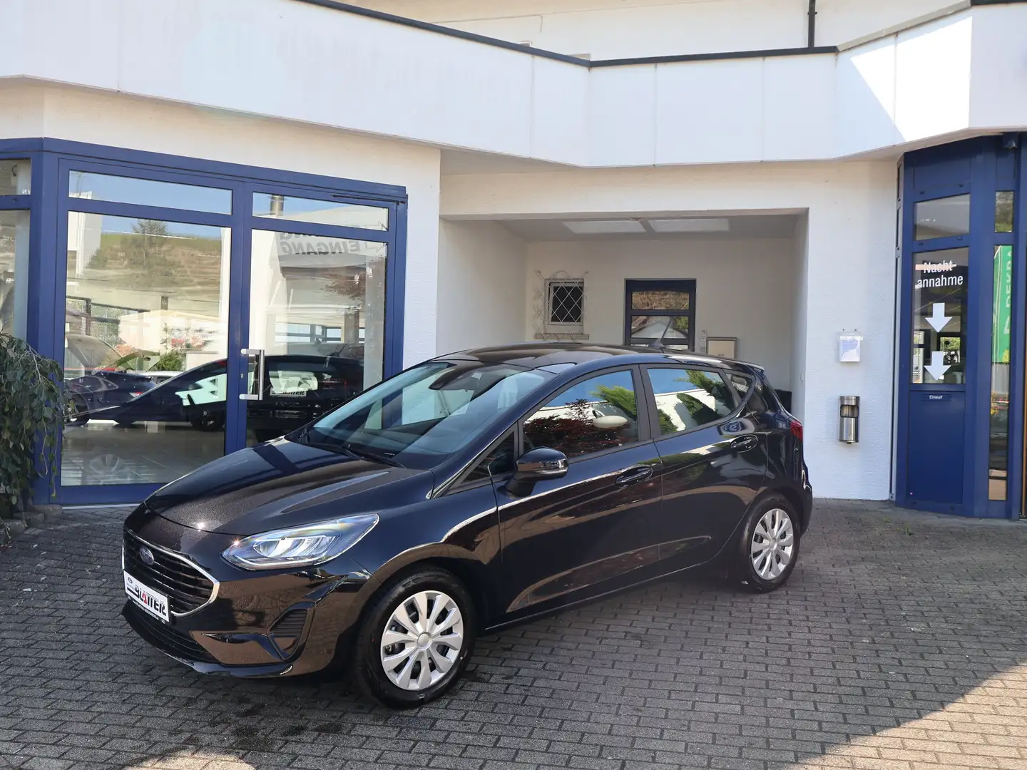 Ford Fiesta Cool & Connect Schwarz - 1