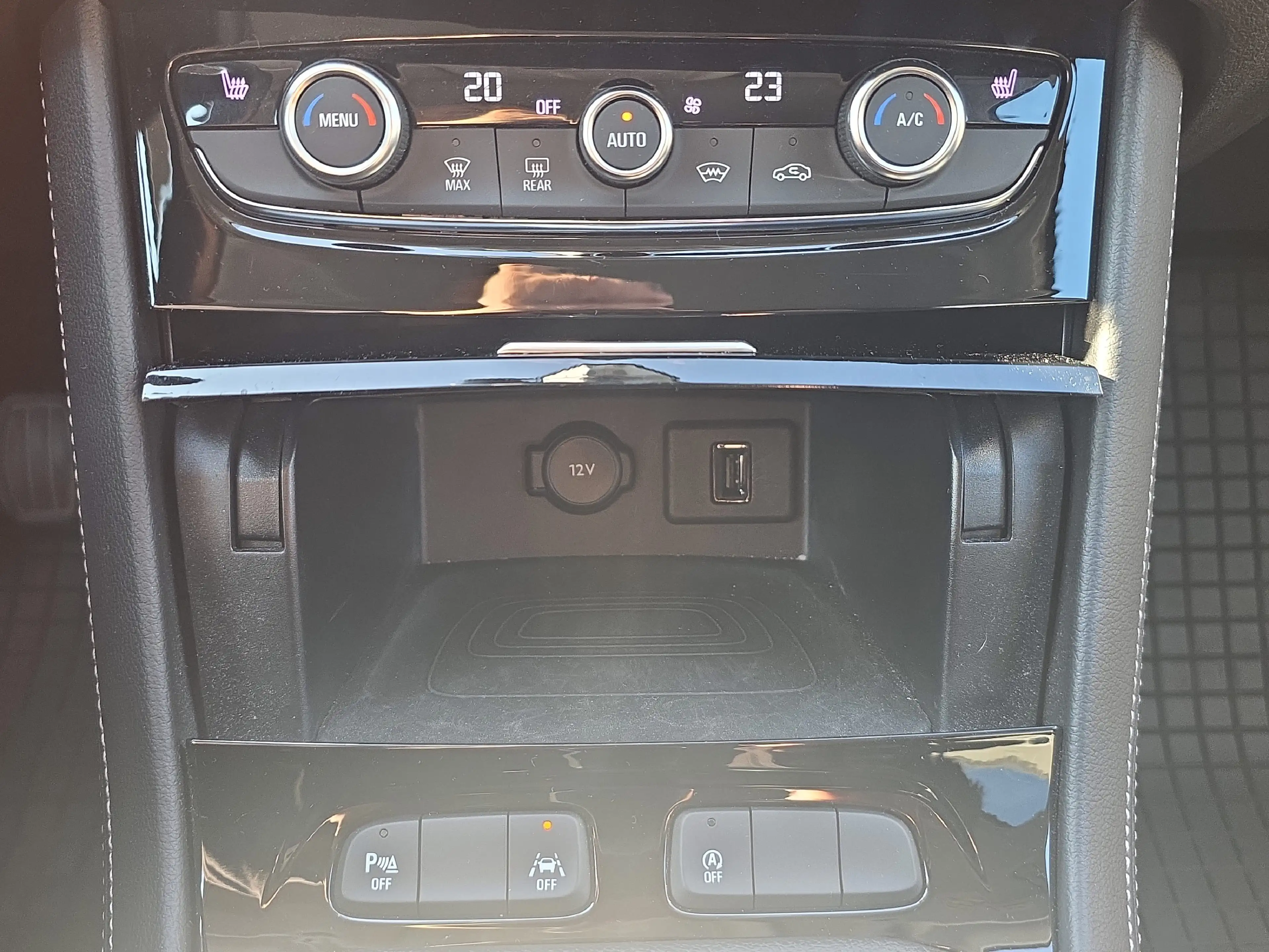 Opel Grandland 1.2 Turbo  GS Line *360 Grad Kamera* — photo 13