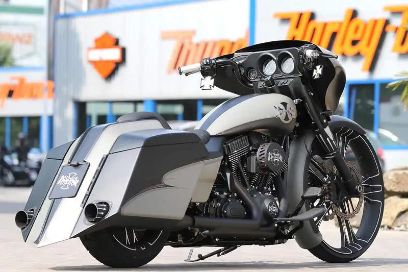 Harley-Davidson Street Glide - foto 4