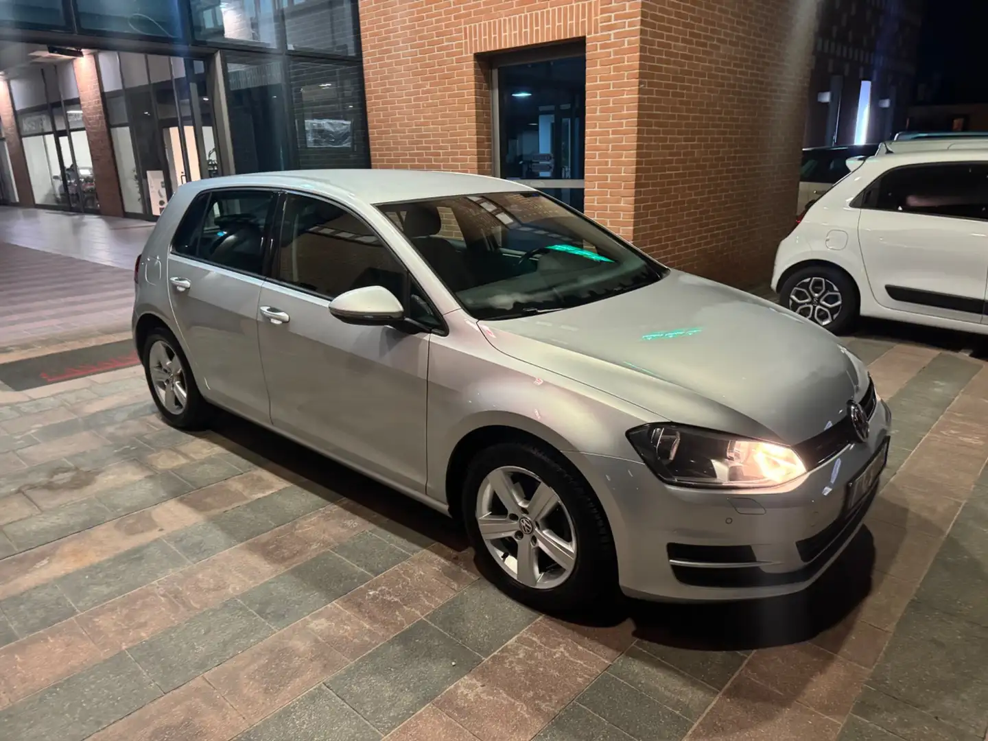 Volkswagen Golf 1.2 TFSI Gris - 2