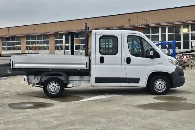 Fiat Ducato view 3