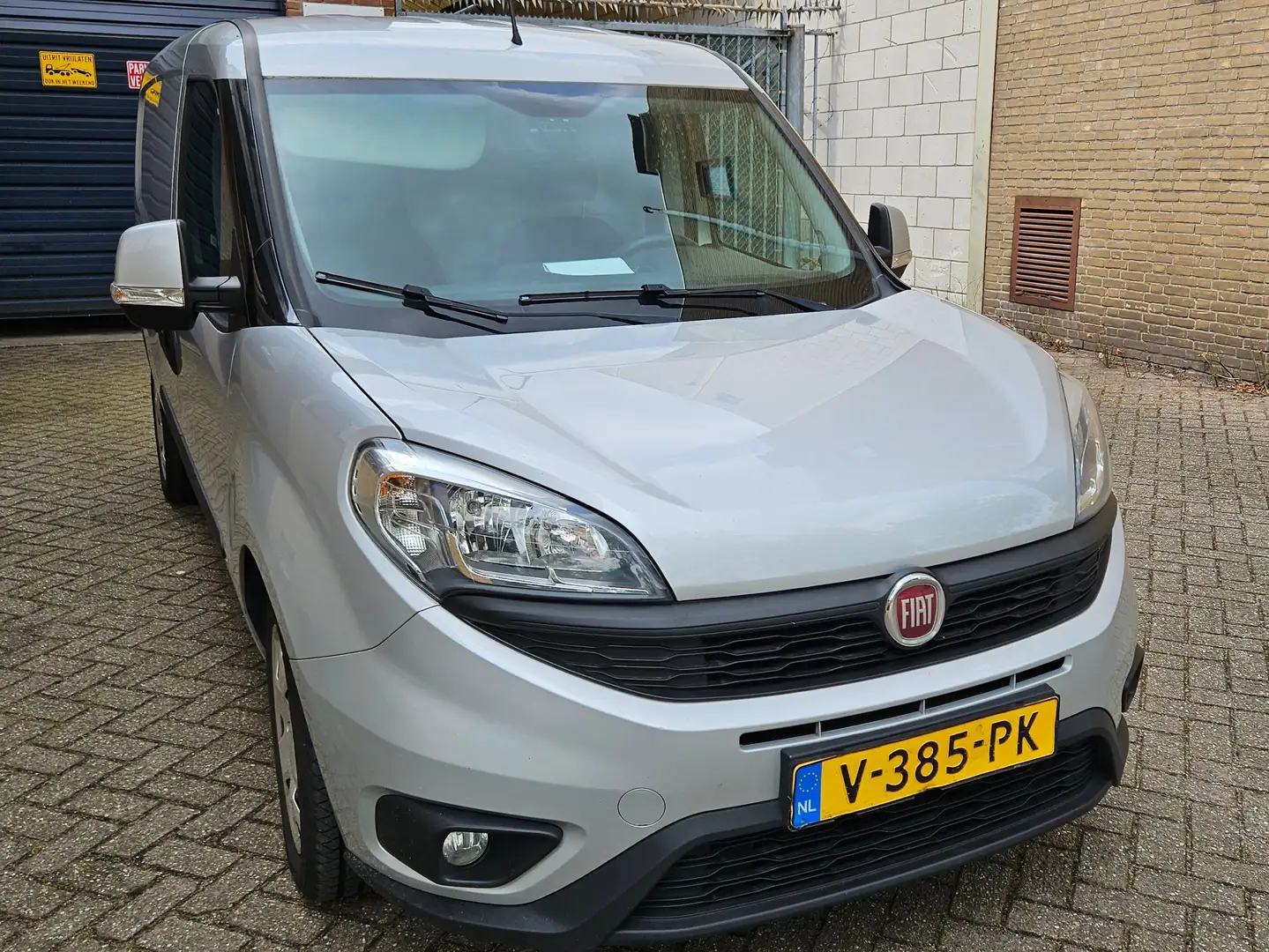Fiat Doblo Cargo Maxi SX 1.6 MJ L2H1 - Euro 6 Zilver - 1
