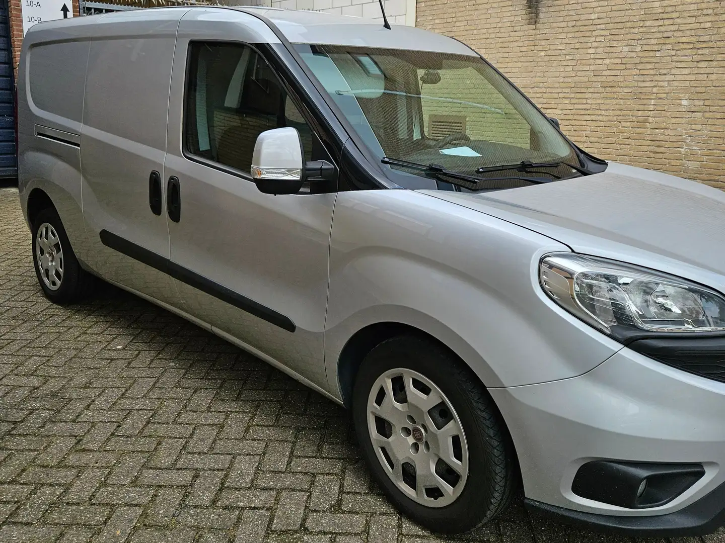 Fiat Doblo Cargo Maxi SX 1.6 MJ L2H1 - Euro 6 Zilver - 2