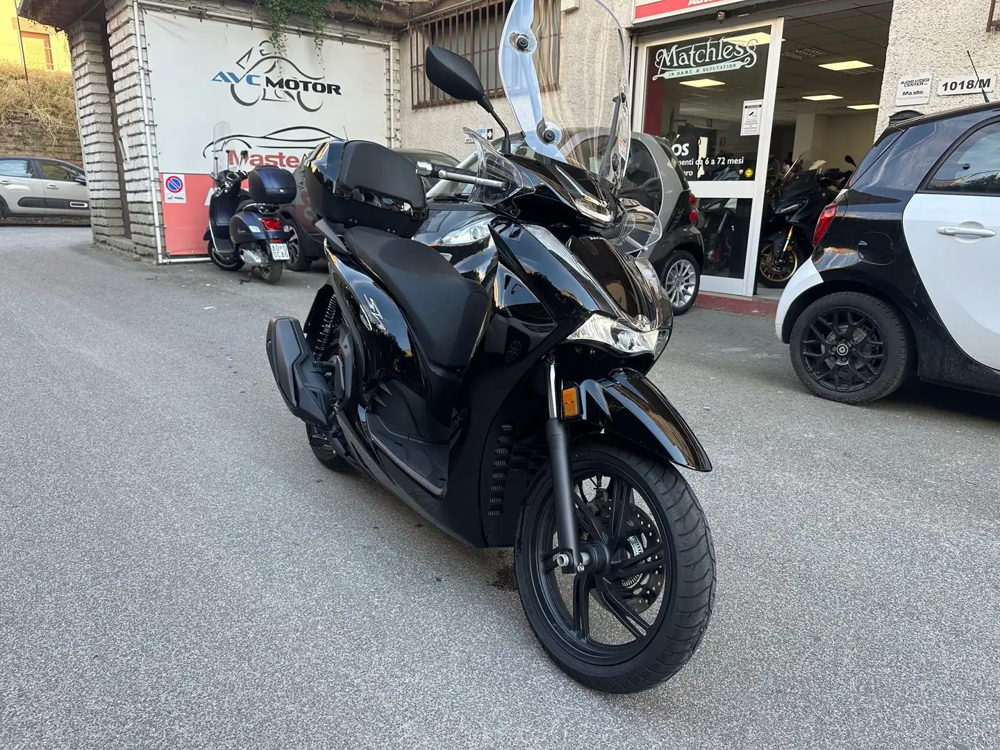 Honda SH 350i 07/2024 KM.2202 ANTIFURTO Negru - 1