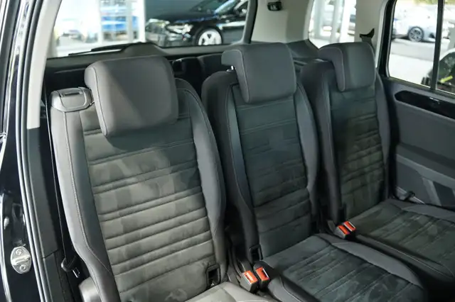 Volkswagen Touran view 21