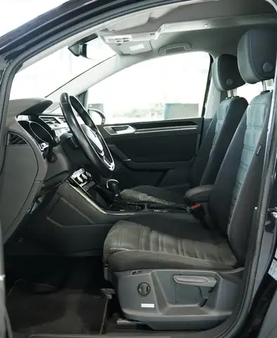 Volkswagen Touran view 24