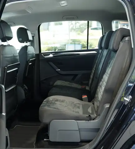 Volkswagen Touran view 23