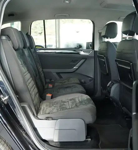Volkswagen Touran view 20