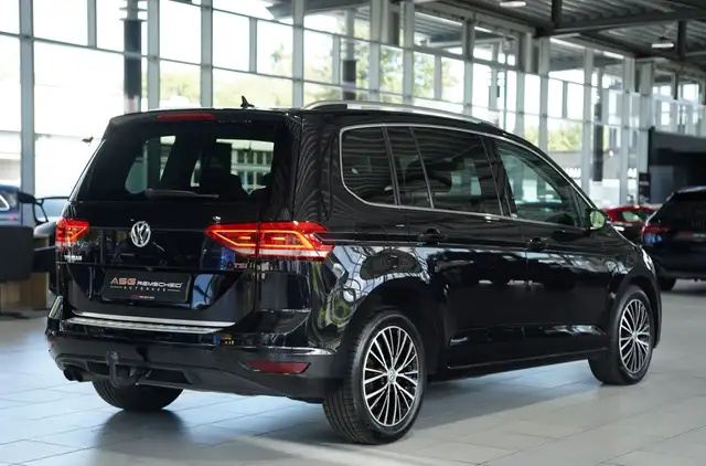 Volkswagen Touran view 7