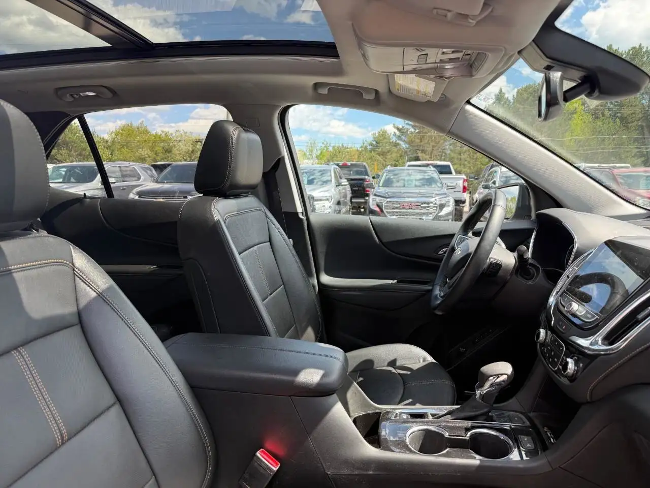 Chevrolet Equinox снимка Chevrolet Equinox