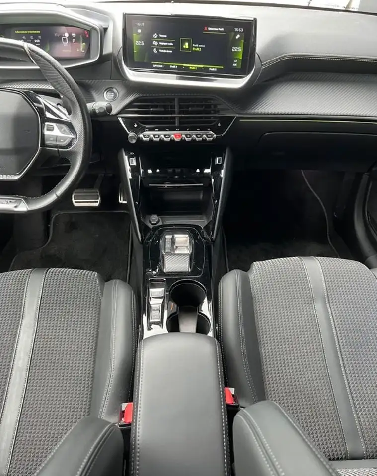 Peugeot 208 208 — photo 17
