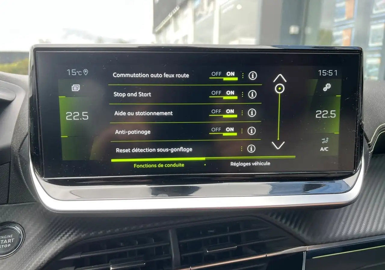 Peugeot 208 208 — photo 22