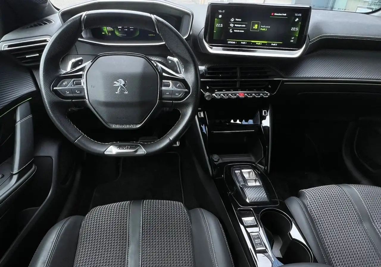 Peugeot 208 208 — photo 3