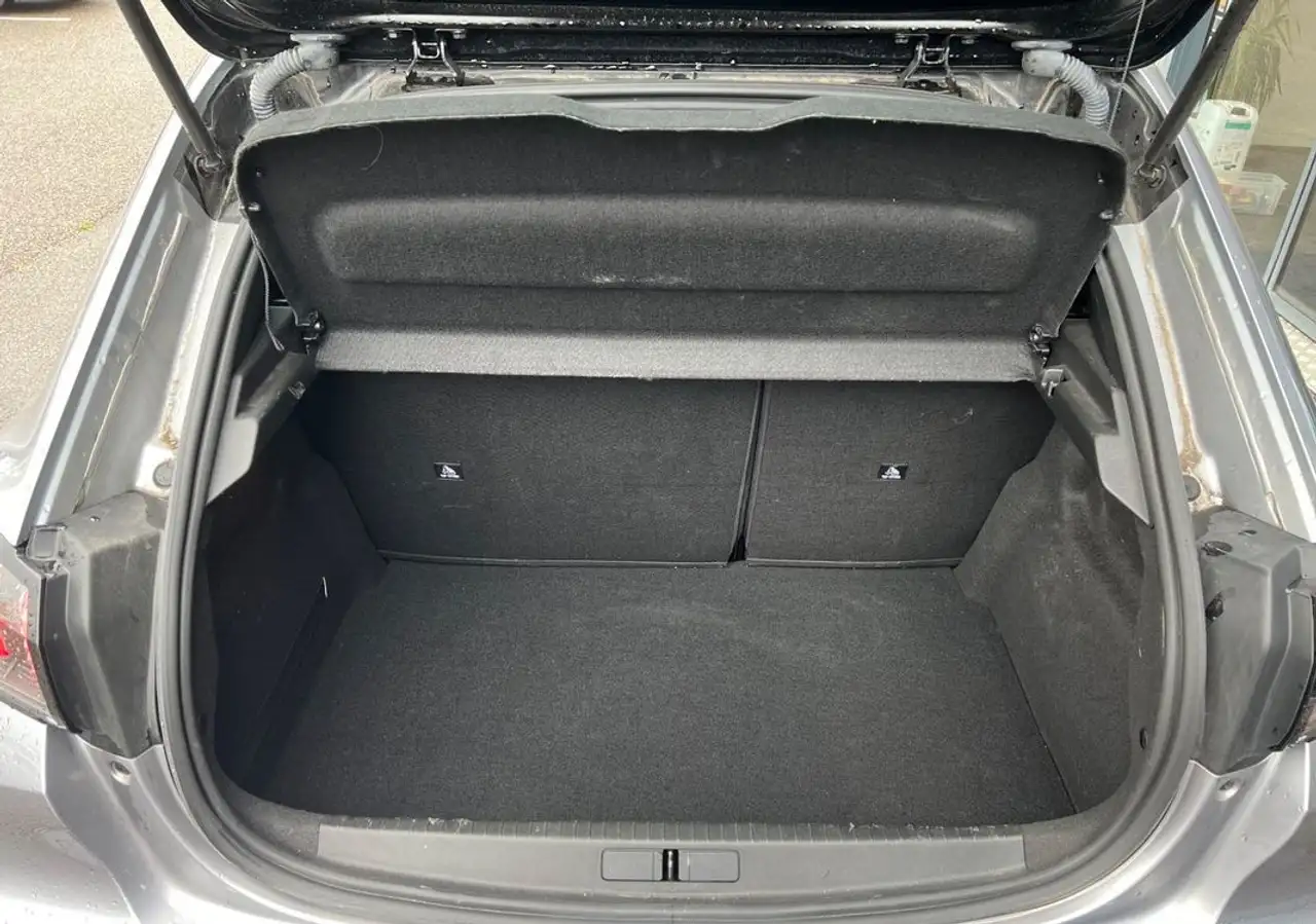 Peugeot 208 208 — photo 15