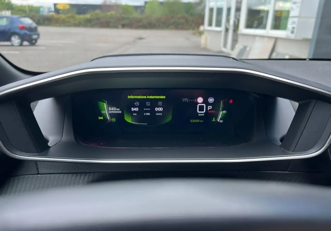 Peugeot 208 208 — photo 25