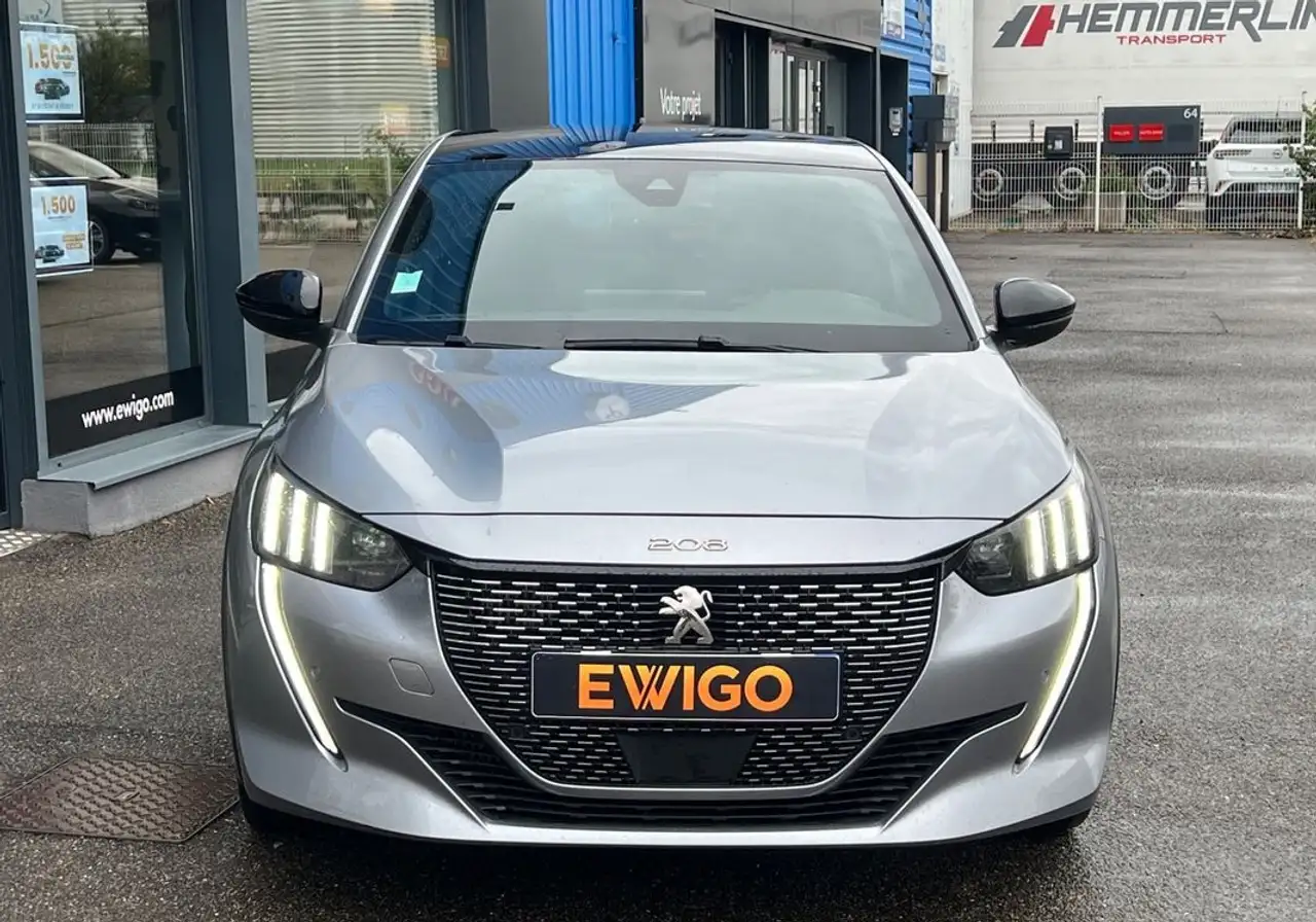 Peugeot 208 208 — photo 11