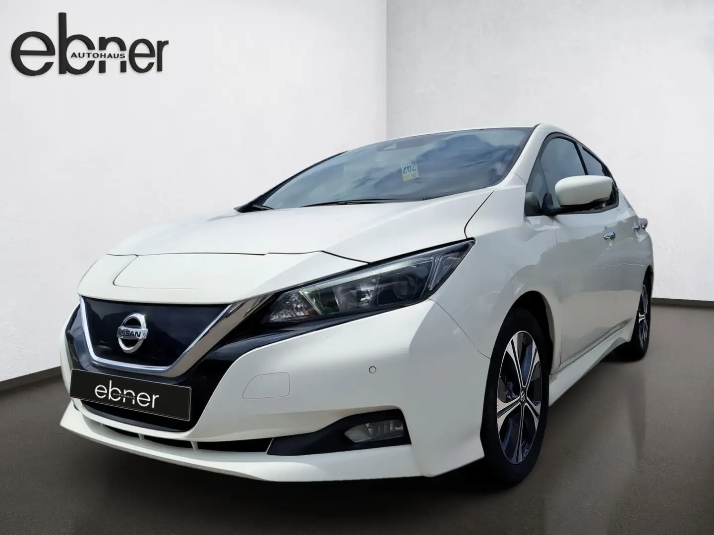 Nissan Leaf 40 kWh  N-Connecta | 360° Kamera | ALU | NA Weiß - 2
