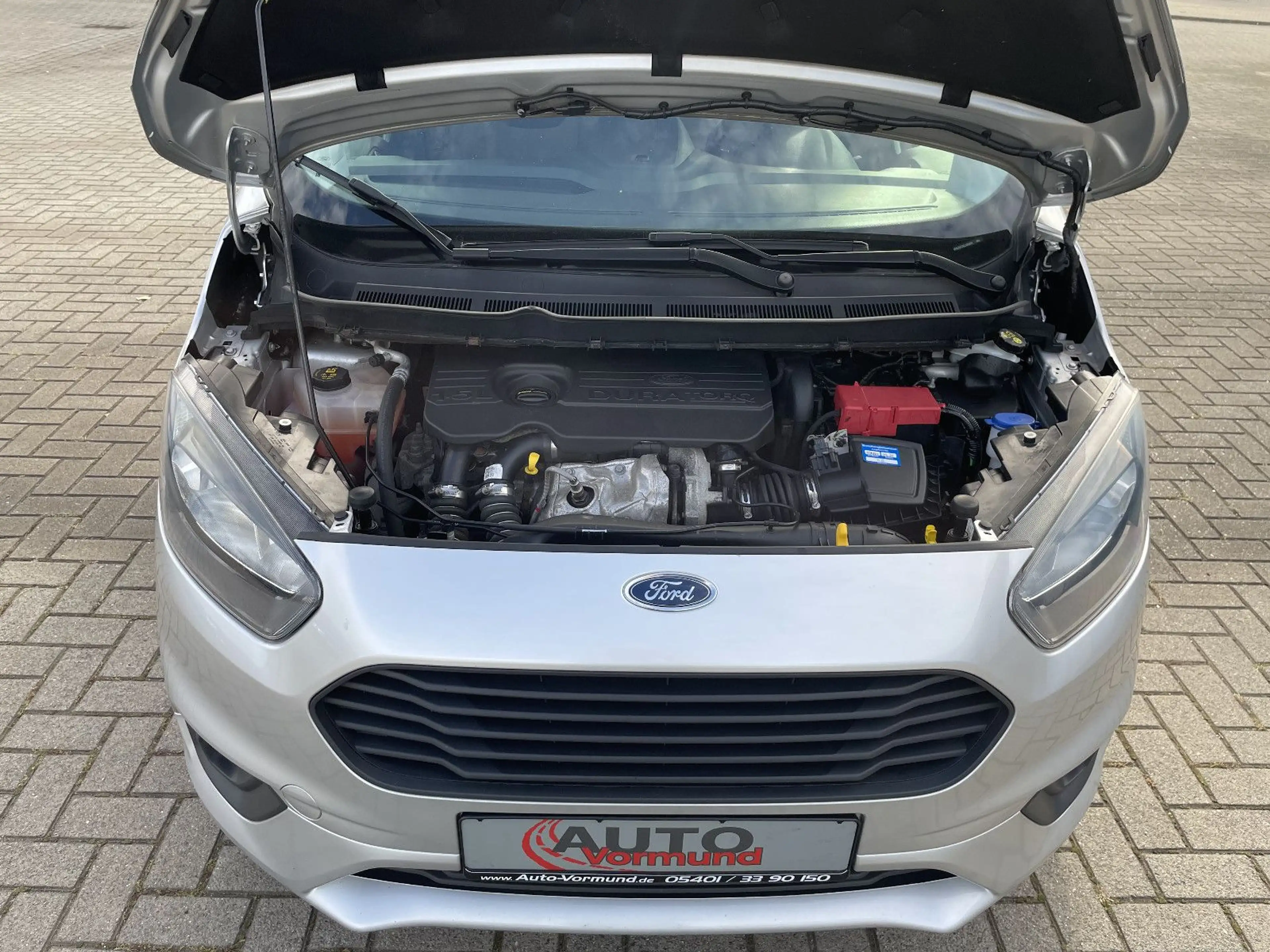 Ford Tourneo Courier Trend — photo 12